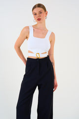 Crop top en tricot à col carré et découpe à la taille