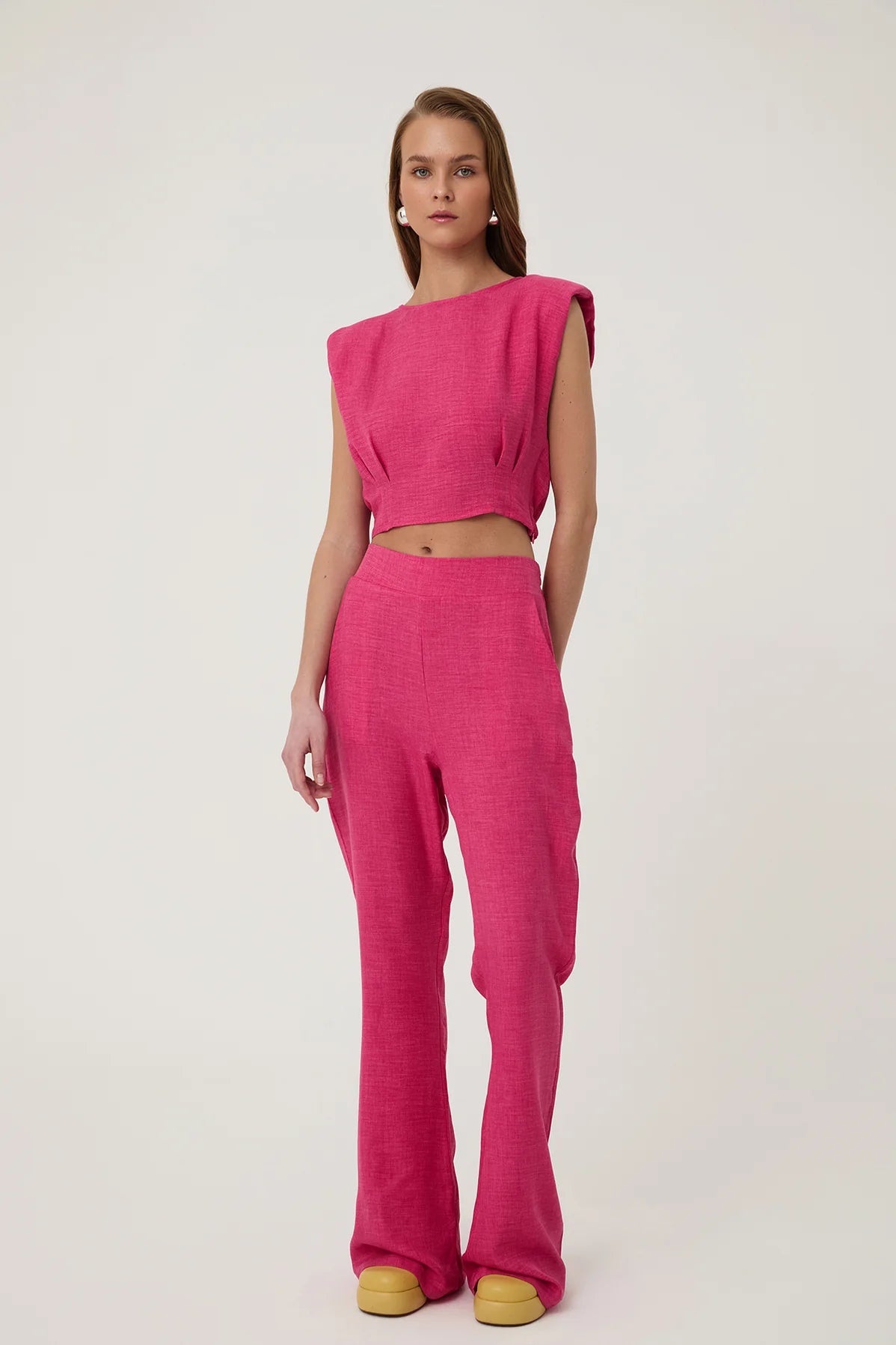 Pantalon texturé coupe large et confortable