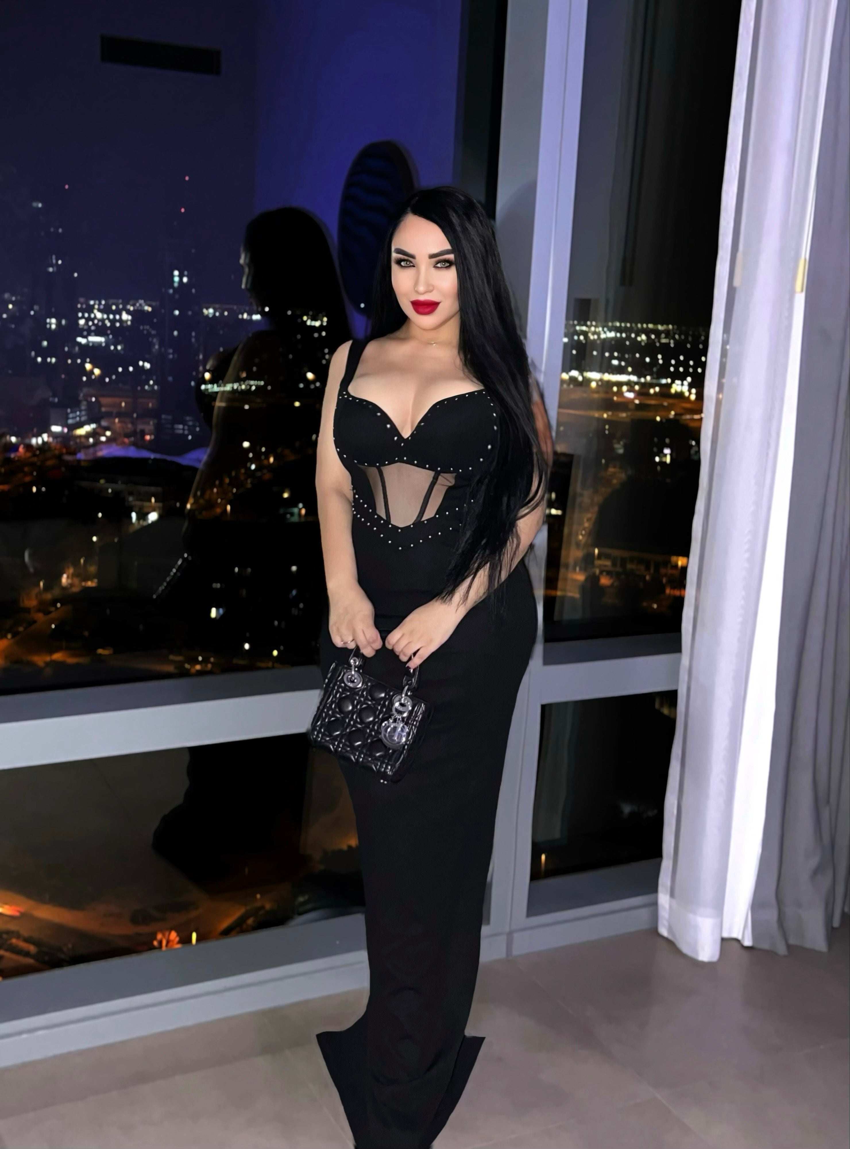 Robe longue avec détails en maille corset