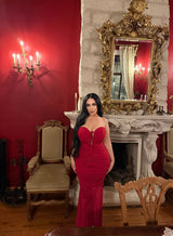 Robe de soirée ajustée avec détails buste