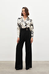 Pantalon large taille haute à boutons dorés