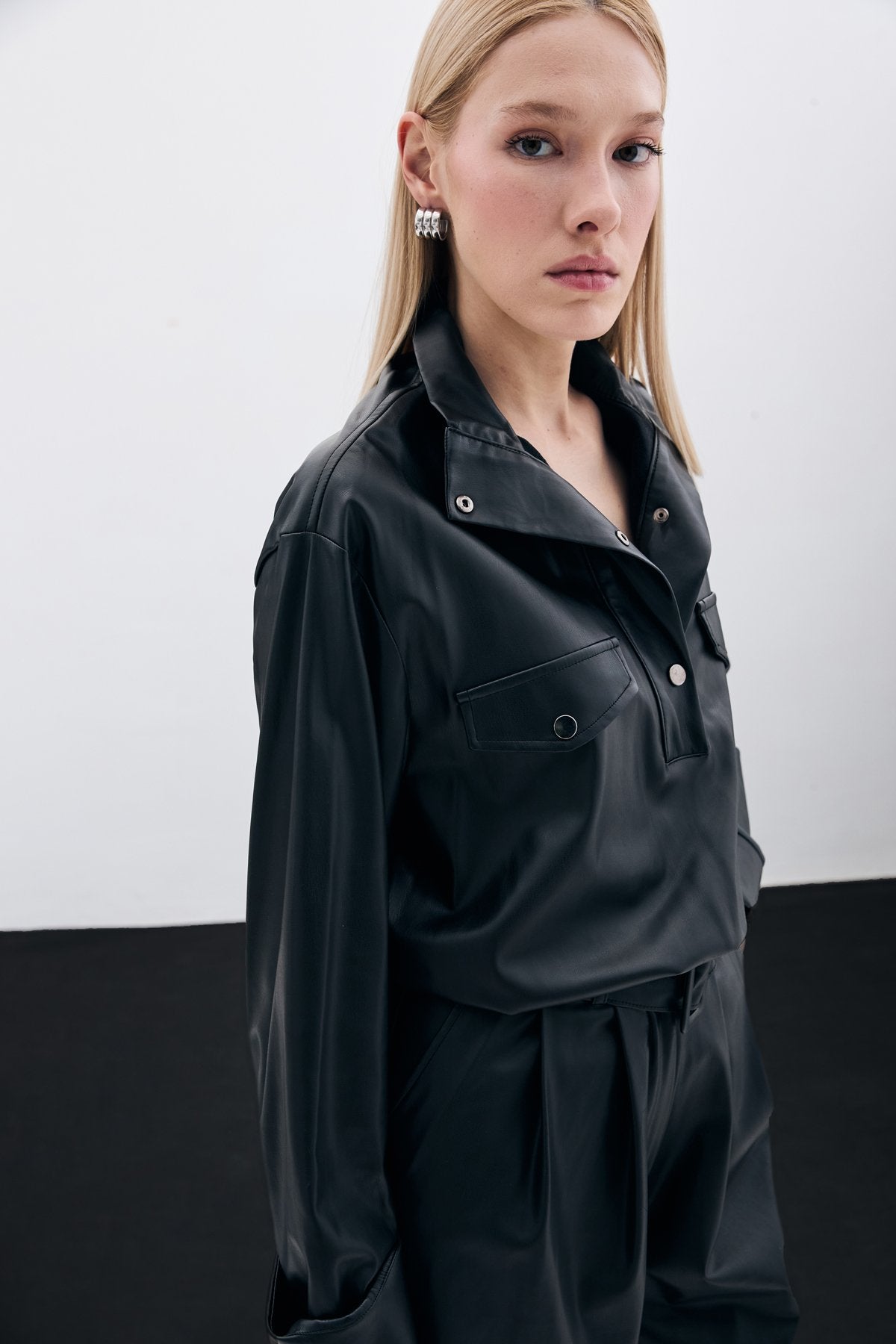 Haut à manches longues de style utilitaire