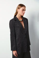 Costume tissé à rayures