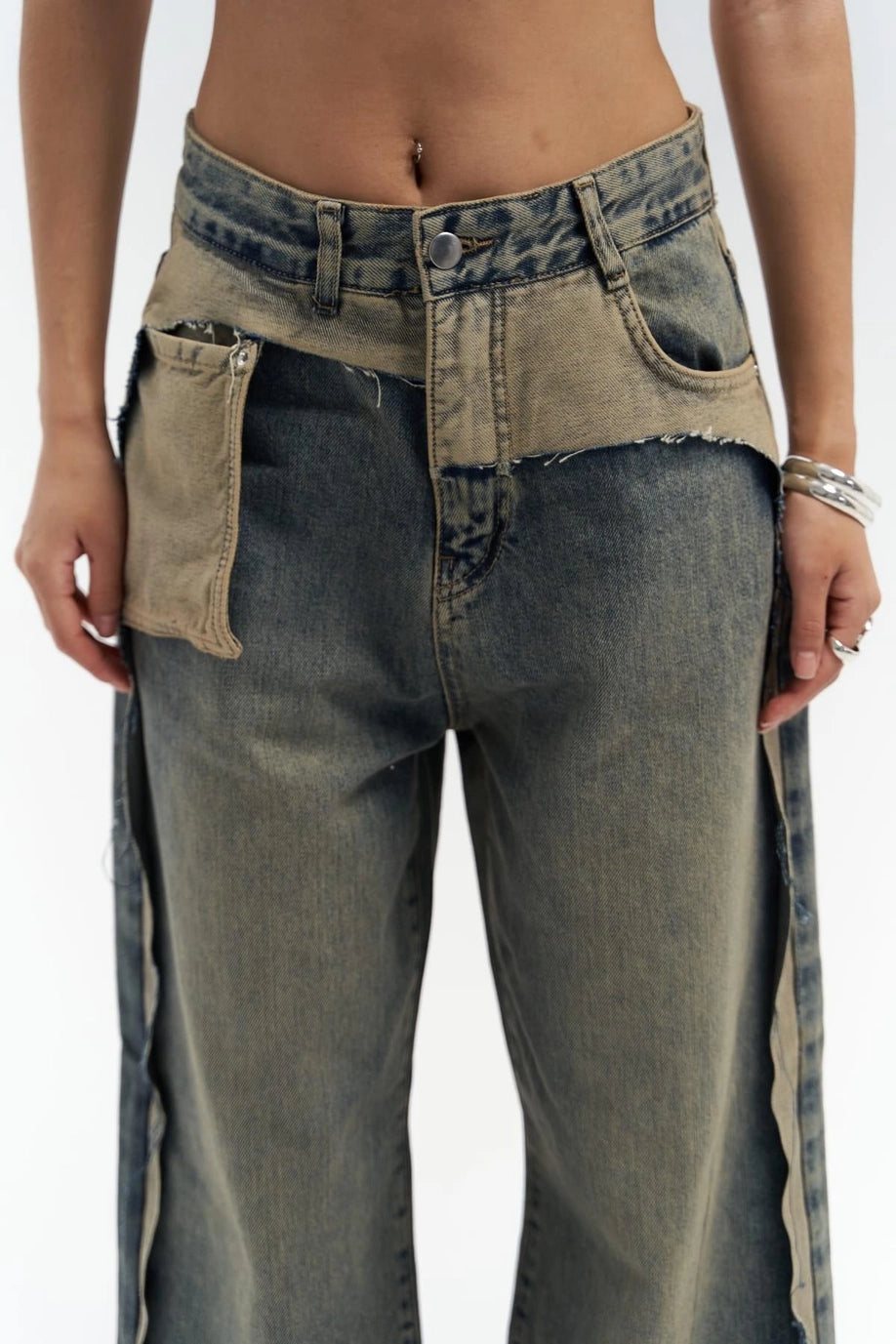 Jean patchwork à jambe large et effet usé