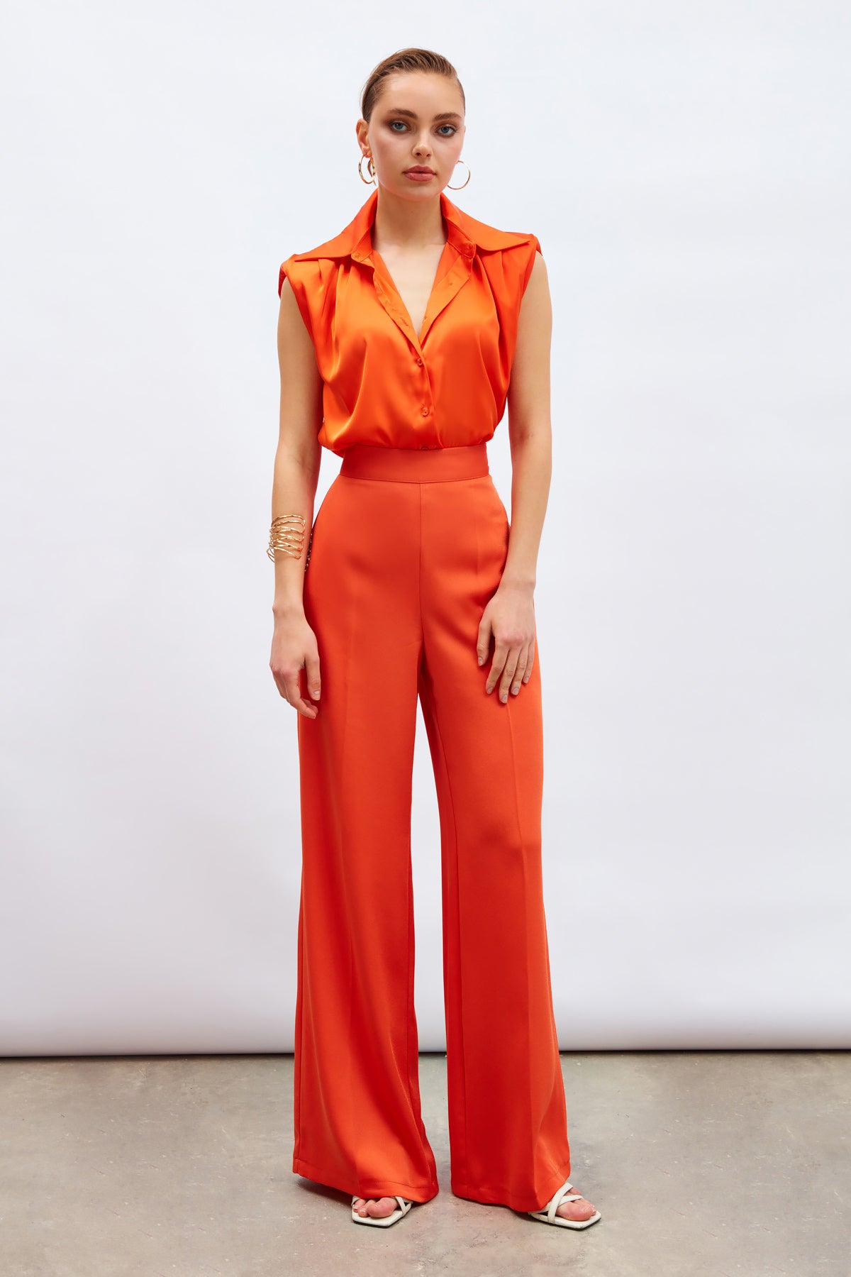 Haut boutonné sans manches